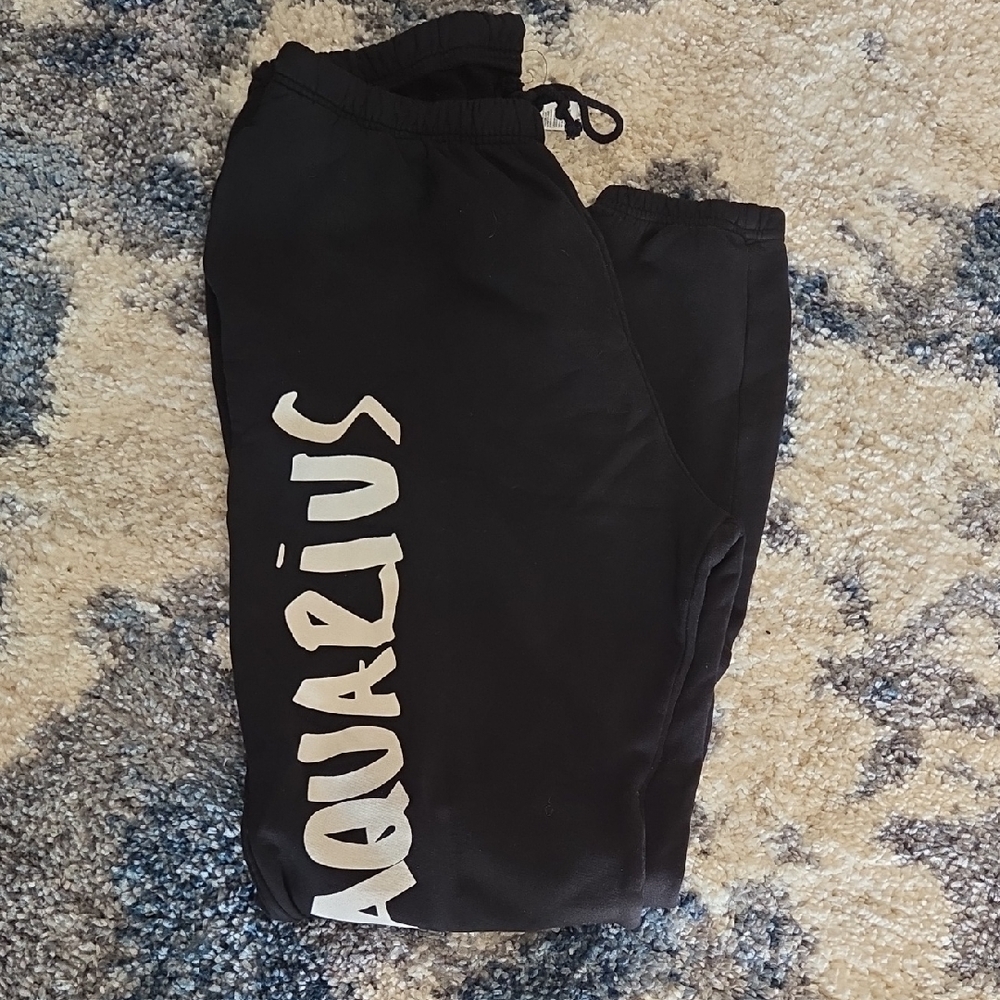 Good American  Joggers